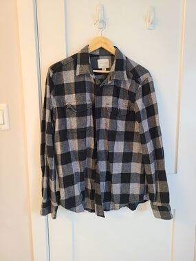 American Eagle Outfitters Black and Gray Plaid Button-Down Shirt